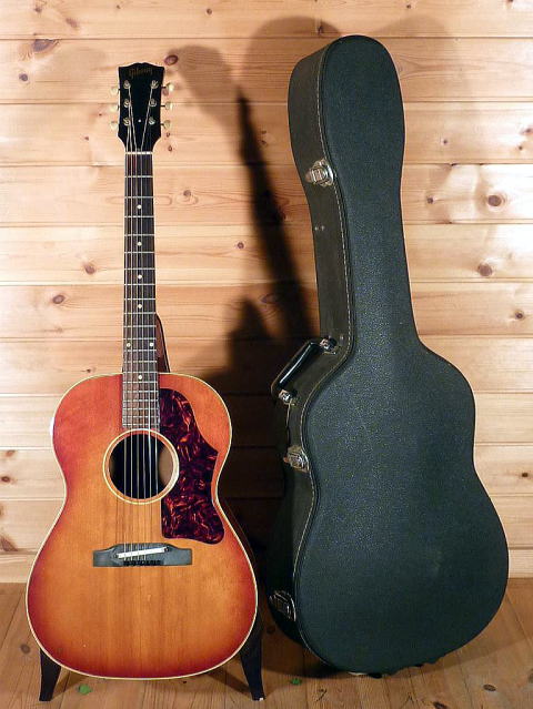 Gibson B-25  '631.jpg